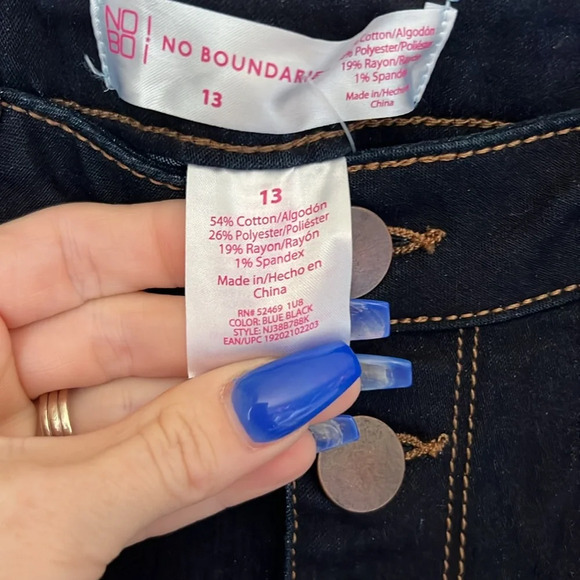 NO BOUNDARIES dark wash stretchy skinny jeans with high waist button fly - Picture 6 of 8